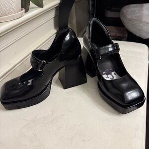 Jeffrey Campbell Reine platform Mary Jane black patent sz 8